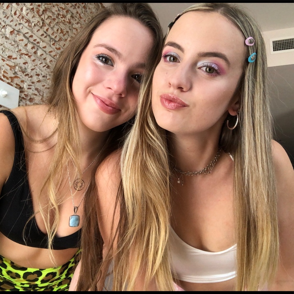 Meet your Posher, Estee